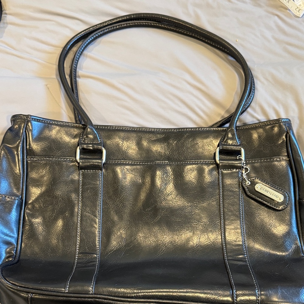 Elegant Black Leather Shoulder Bag